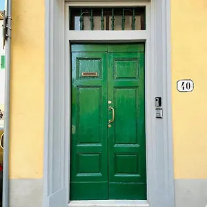 The Hamilton House Гостевой дом